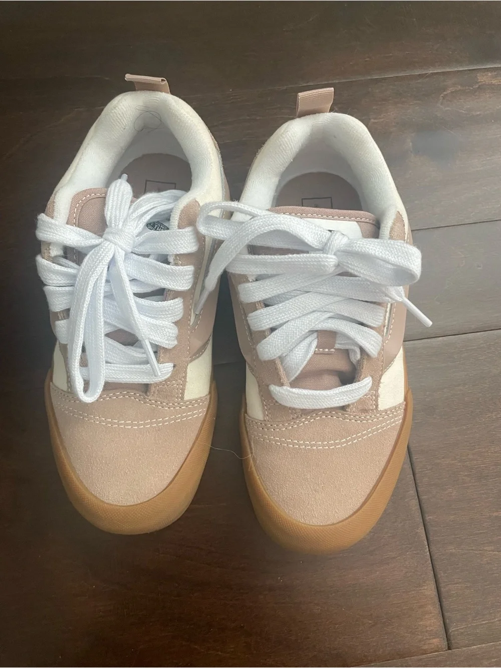 Vans Kids Low-Top Sneakers in Beige and Gum